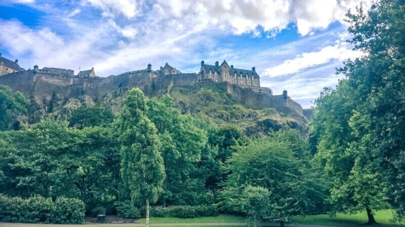 Two Days in Edinburgh, Scotland in August : What to do when visiting Edinburgh during August! So many festivals!