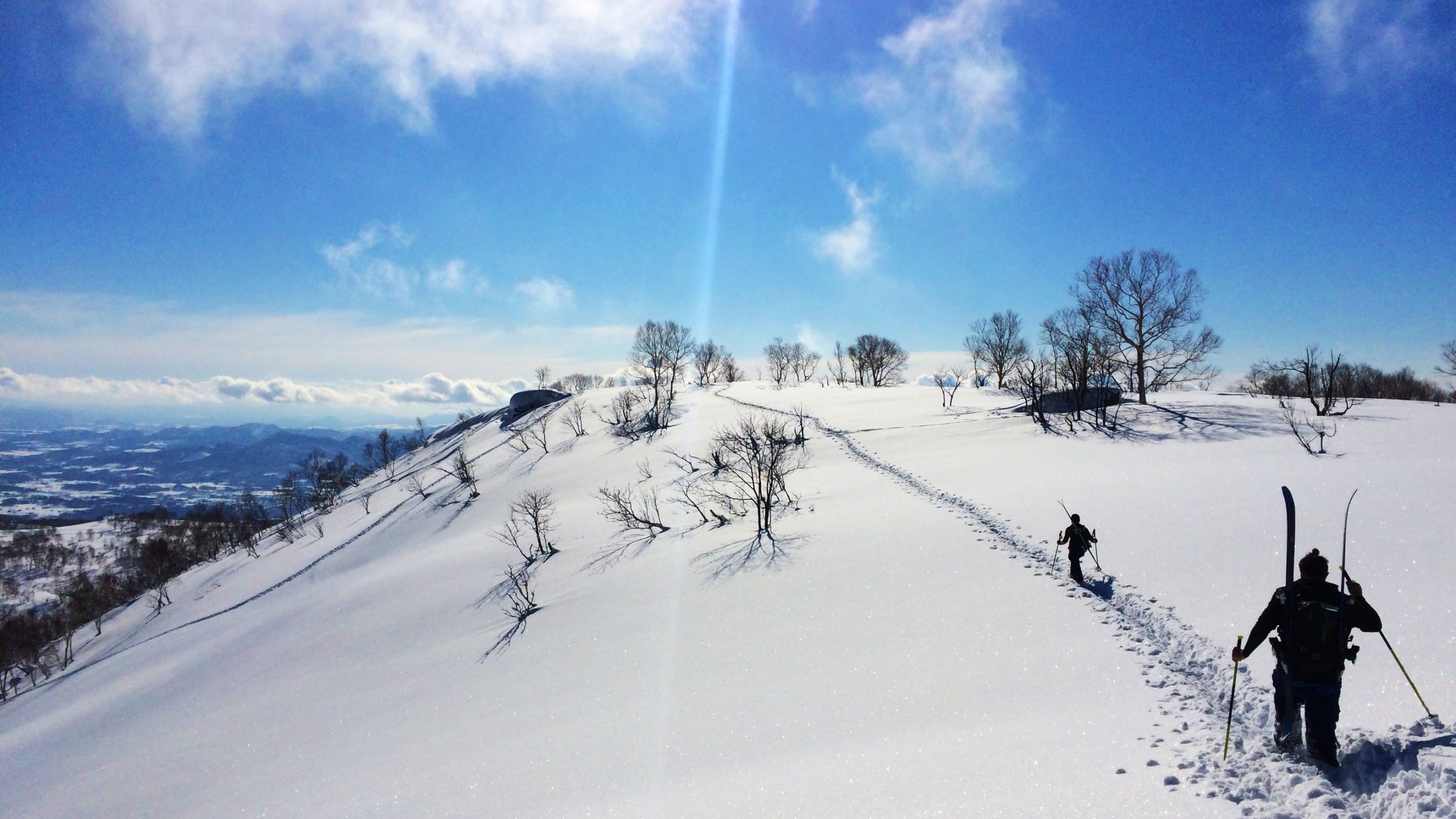 Niseko is the most popular Japan Ski Resort offering the best skiing in Japan. At Niseko you can experience the best japan snow! Learn more about this Hokkaido Ski resort, from what to expect of the Japan powder to how to go from Sapporo to Niseko. #japan #travel #japow #ski