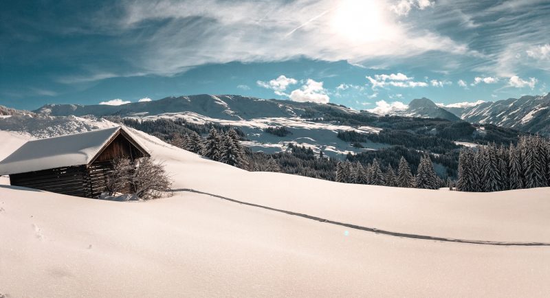 A ski trip to Kitzbühel is a must as Kitzbühel is one of the most popular ski destinations in Austria; which is no surprise given the amazing mountain range and fabulous hotel accommodations! Click here to learn more about the beautiful ski resort area of Kitzbuhel! #ski #austria #europe